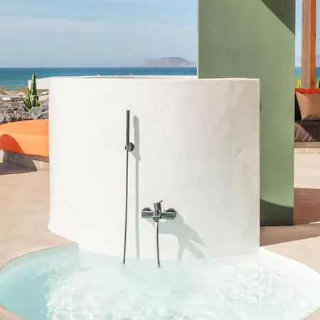 Canaryislandshost I Cauce Famara